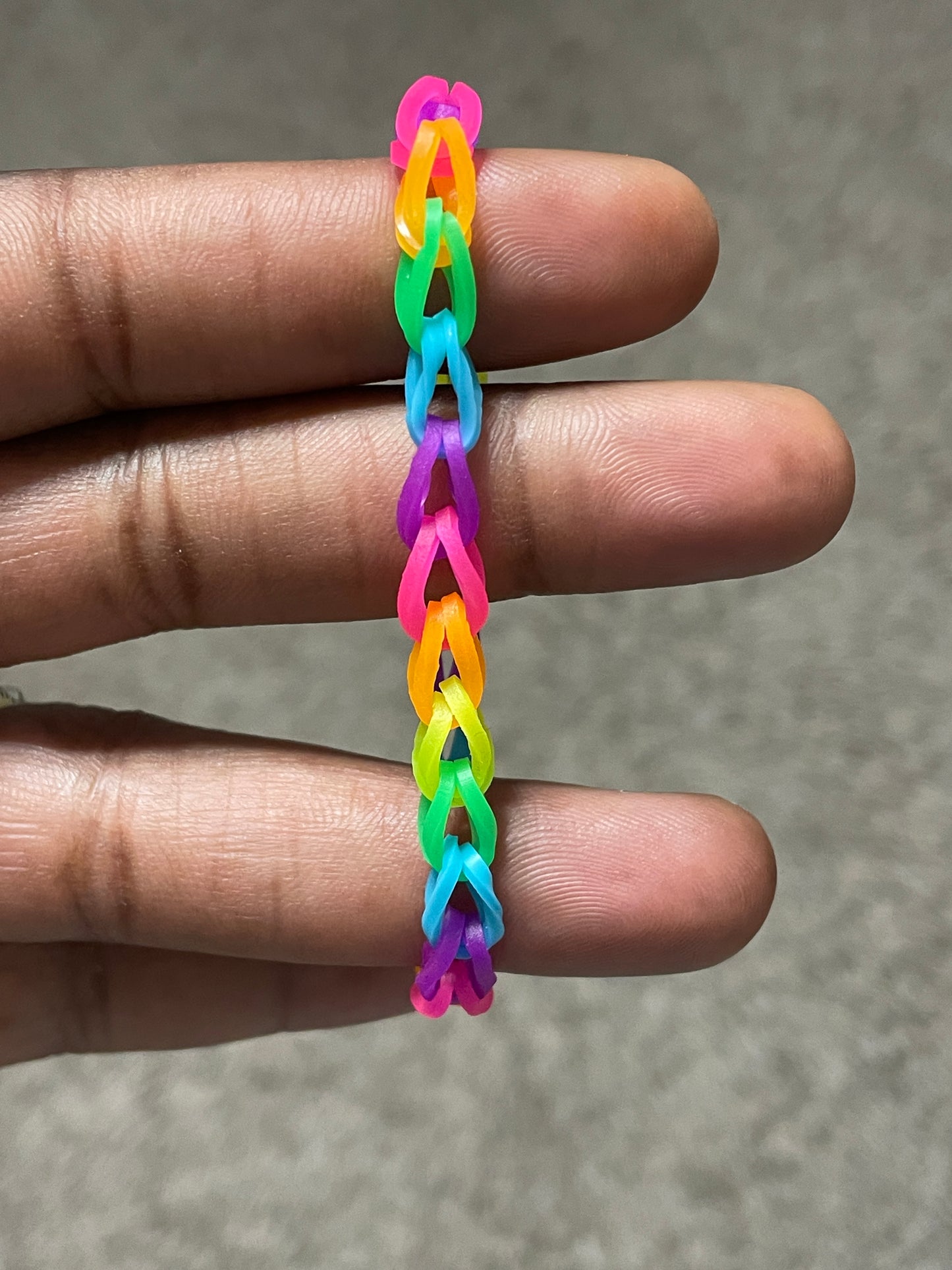 Basic Rainbow Loom Bracelet (1pc)